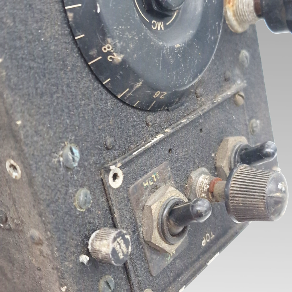 WWII US Navy CBY-46104 Aircraft Radio Receiver 1942