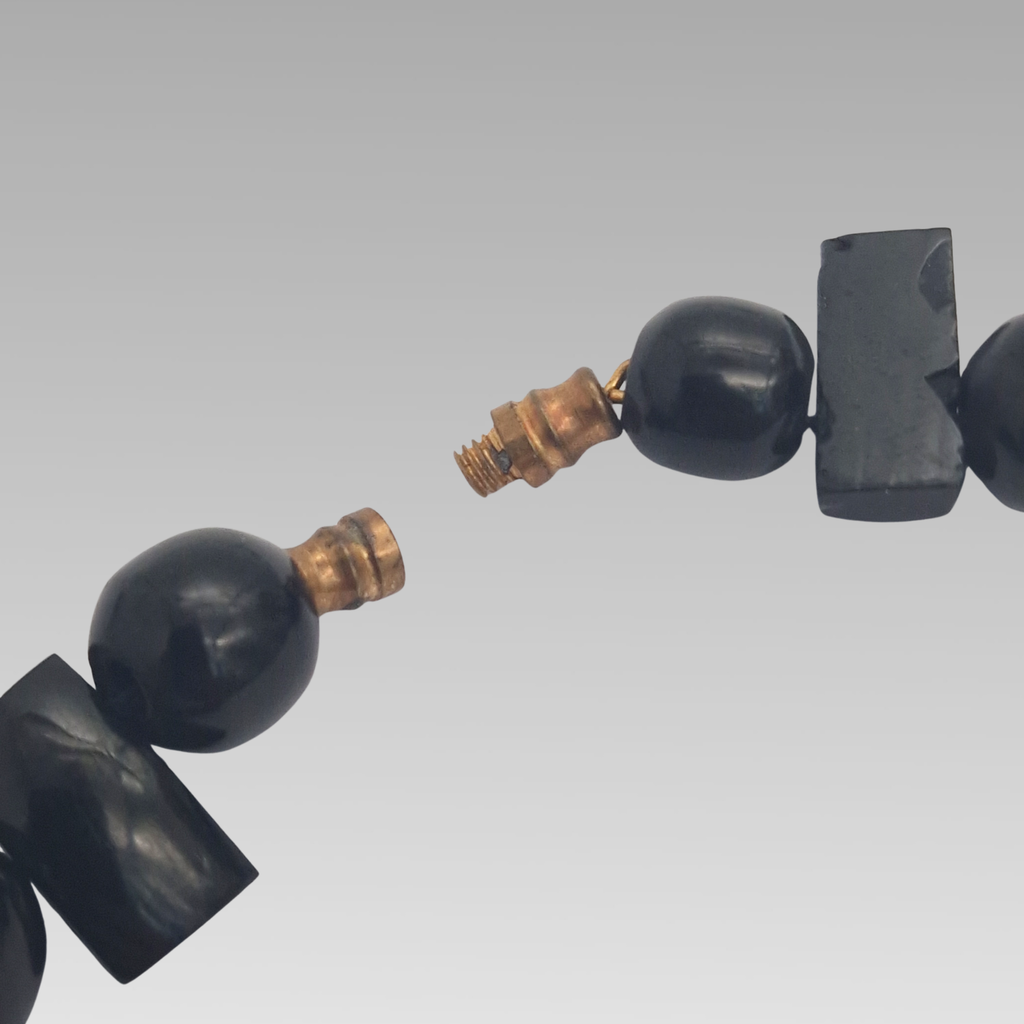 Victorian Whitby Jet Mourning Necklace Graduated Beads 43.5cm