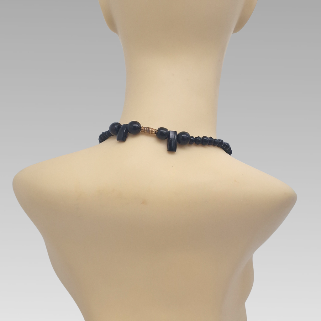 Victorian Whitby Jet Mourning Necklace Graduated Beads 43.5cm