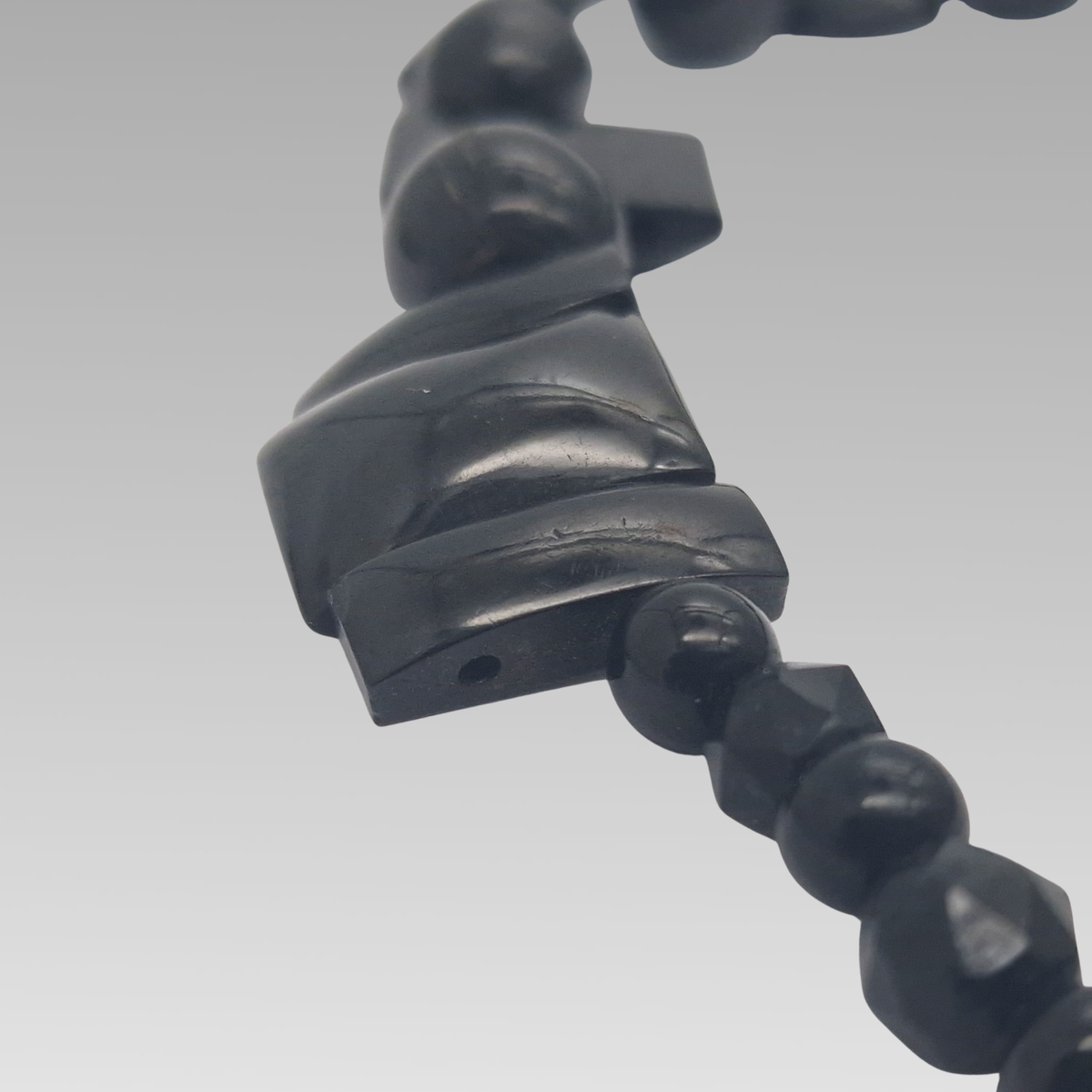 Victorian Whitby Jet Mourning Necklace Graduated Beads 43.5cm