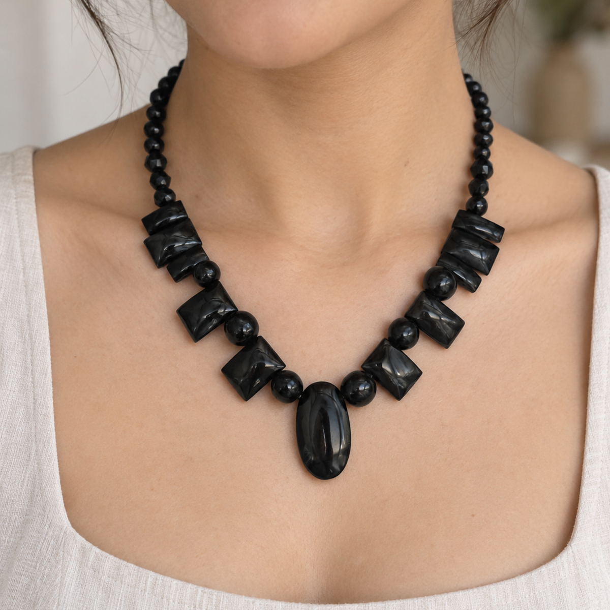 Victorian Whitby Jet Mourning Necklace Graduated Beads 43.5cm