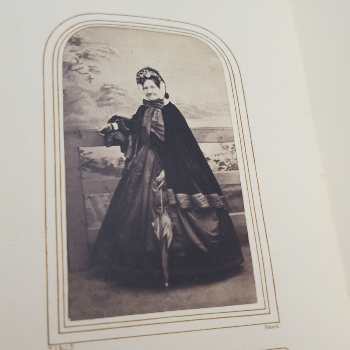 Victorian CDV Photo Album c1860s-1880s 37 Portrait Photographs
