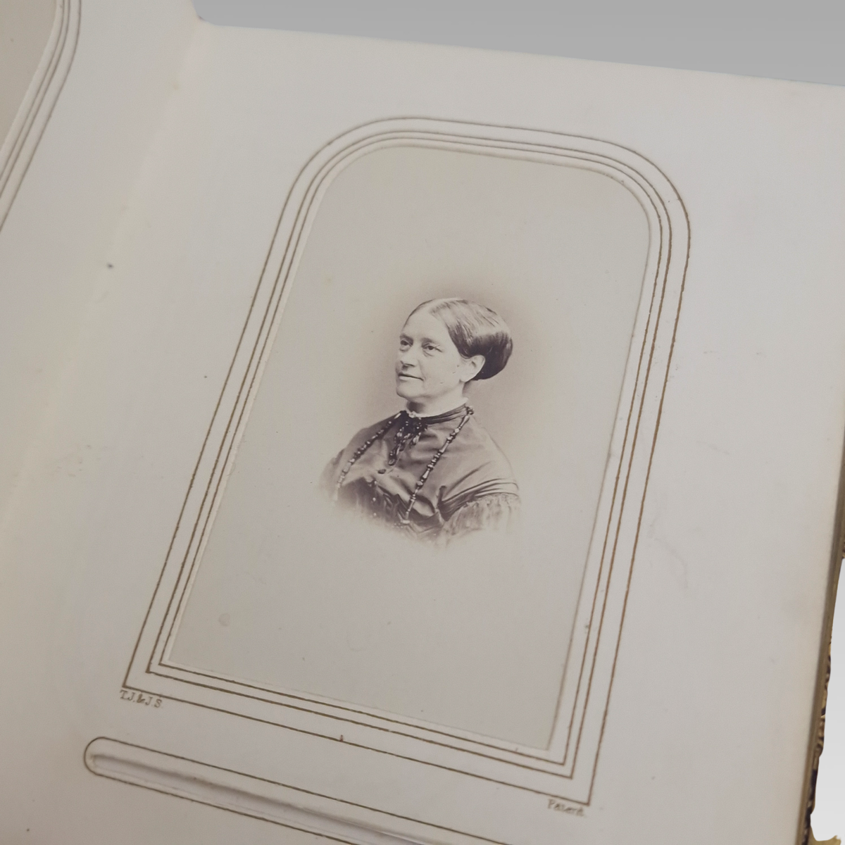 Victorian CDV Photo Album c1860s-1880s 37 Portrait Photographs