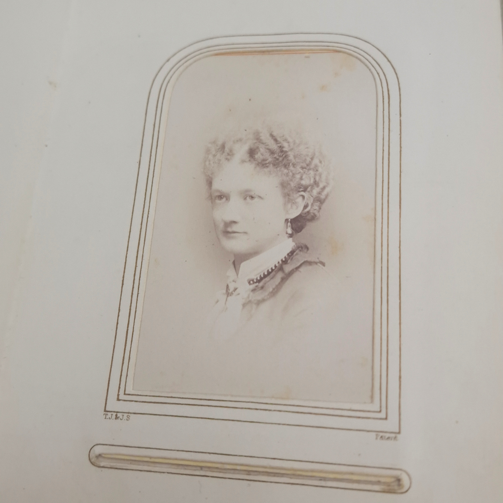 Victorian CDV Photo Album c1860s-1880s 37 Portrait Photographs